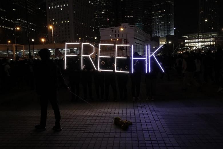 Protes ‘malam sunyi’ Hong Kong direncanakan untuk Malam Natal
