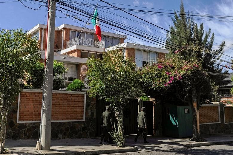 Meksiko mengatakan agen-agen di Bolivia telah mengepung kediaman duta besar
