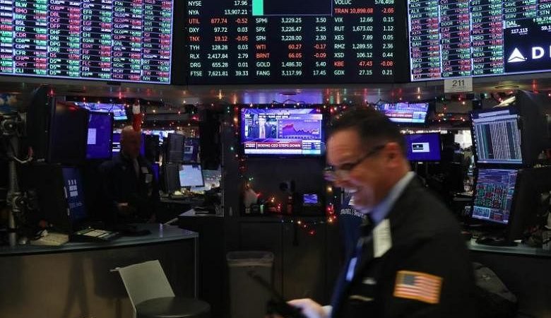 Dow mengakhiri sesi mengantuk lebih rendah, Nasdaq mencetak rekor – lagi