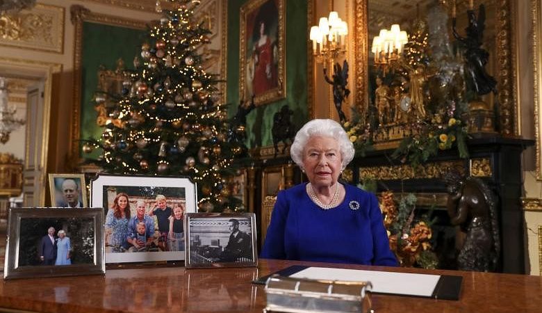 Ratu Elizabeth II: Tahun ‘bergelombang’ Inggris dalam pesan Natal