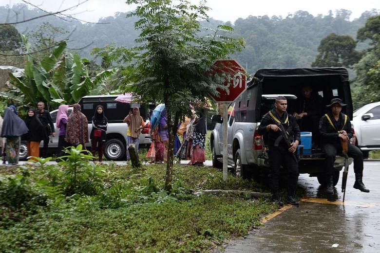 Thailand mendakwa dua tentara membunuh warga sipil Muslim