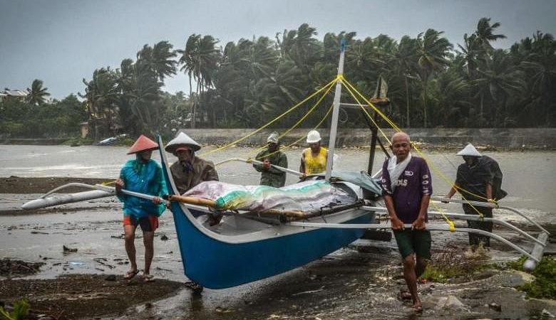 Topan Phanfone merusak Natal bagi ribuan orang Filipina