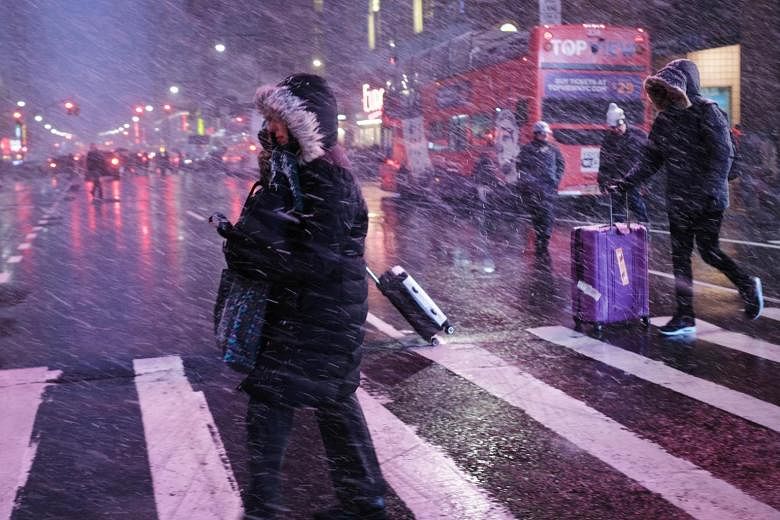 Badai musim dingin diperkirakan akan membawa hujan beku ke Massachusetts, New Hampshire, New York dan Vermont