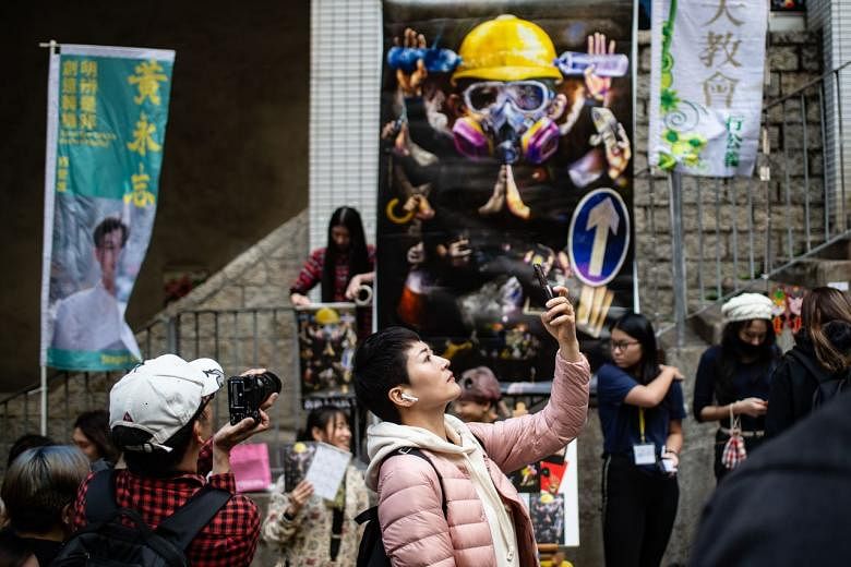 Pameran Tahun Baru Imlek Hong Kong mendapatkan perubahan protes