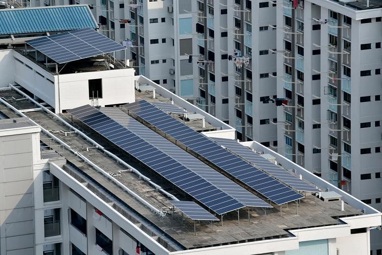 HDB meningkatkan target tenaga surya, cukup untuk memberi daya pada 135.000 flat empat kamar pada tahun 2030