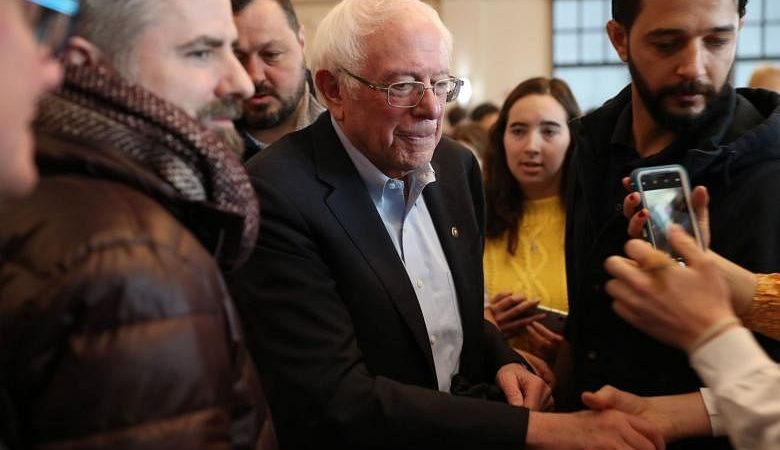 Calon presiden AS Bernie Sanders mendapat tagihan kesehatan yang bersih setelah serangan jantung