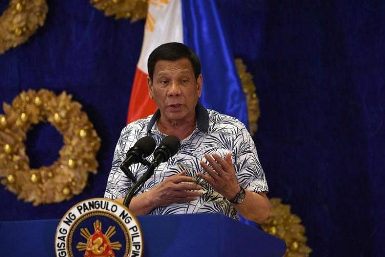 Duterte mengatakan kepada pemilik konglomerat media yang bermasalah untuk menjual